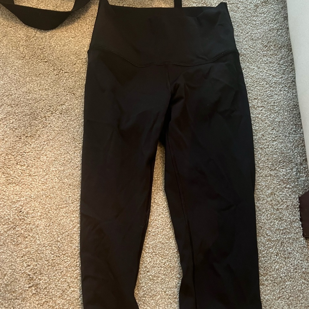 Lululemon Crop 23” Black Leggings